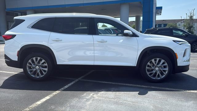 Used 2025 Buick Enclave Preferred FWD image 8