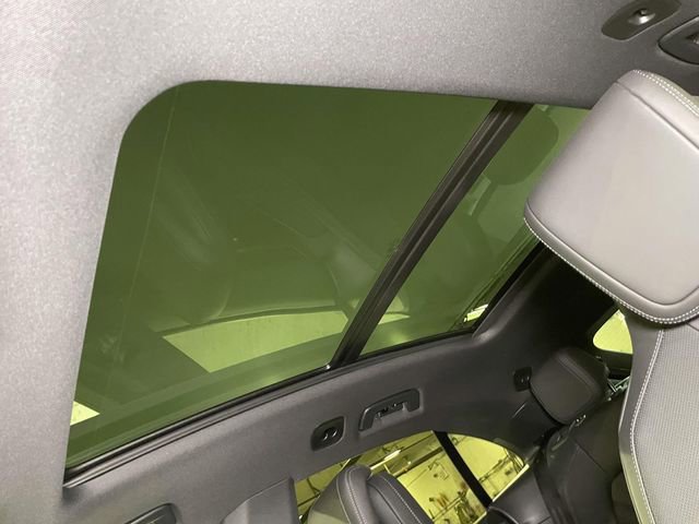 New 2025 Porsche Macan 4 Electric image 18