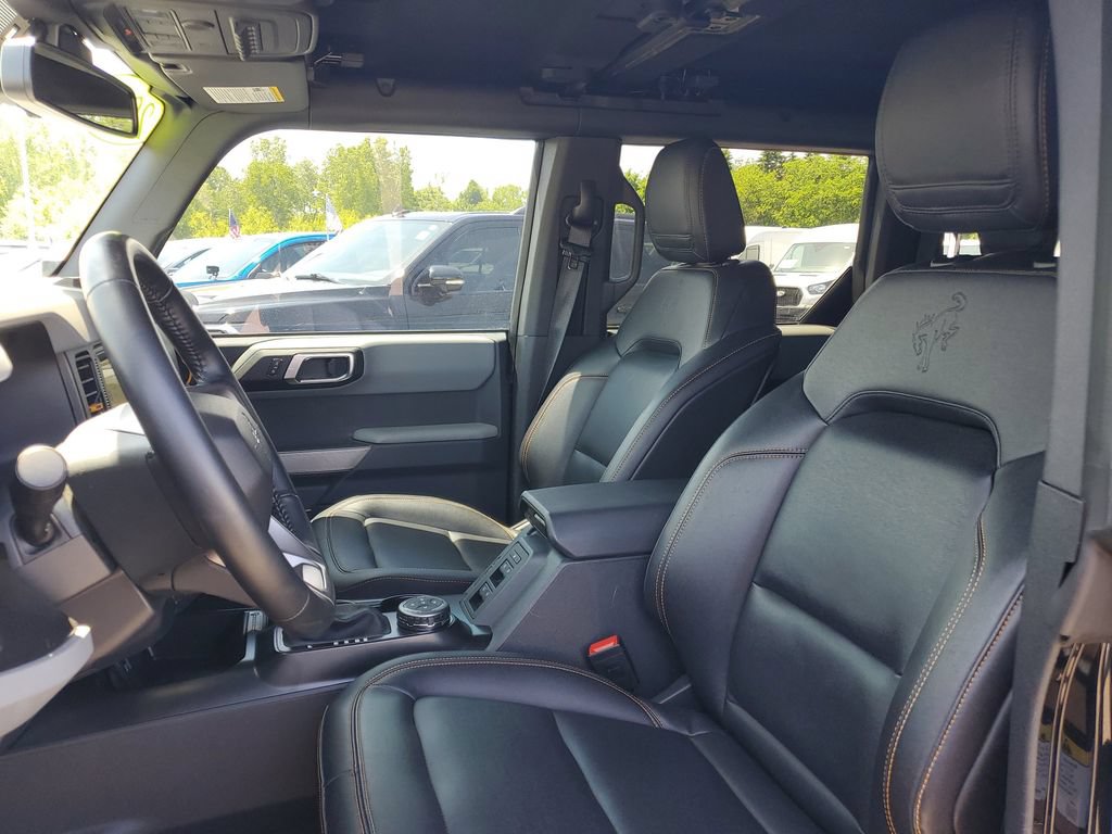 Used 2023 Ford Bronco Badlands w/ Sasquatch Package AWD/4WD image 8