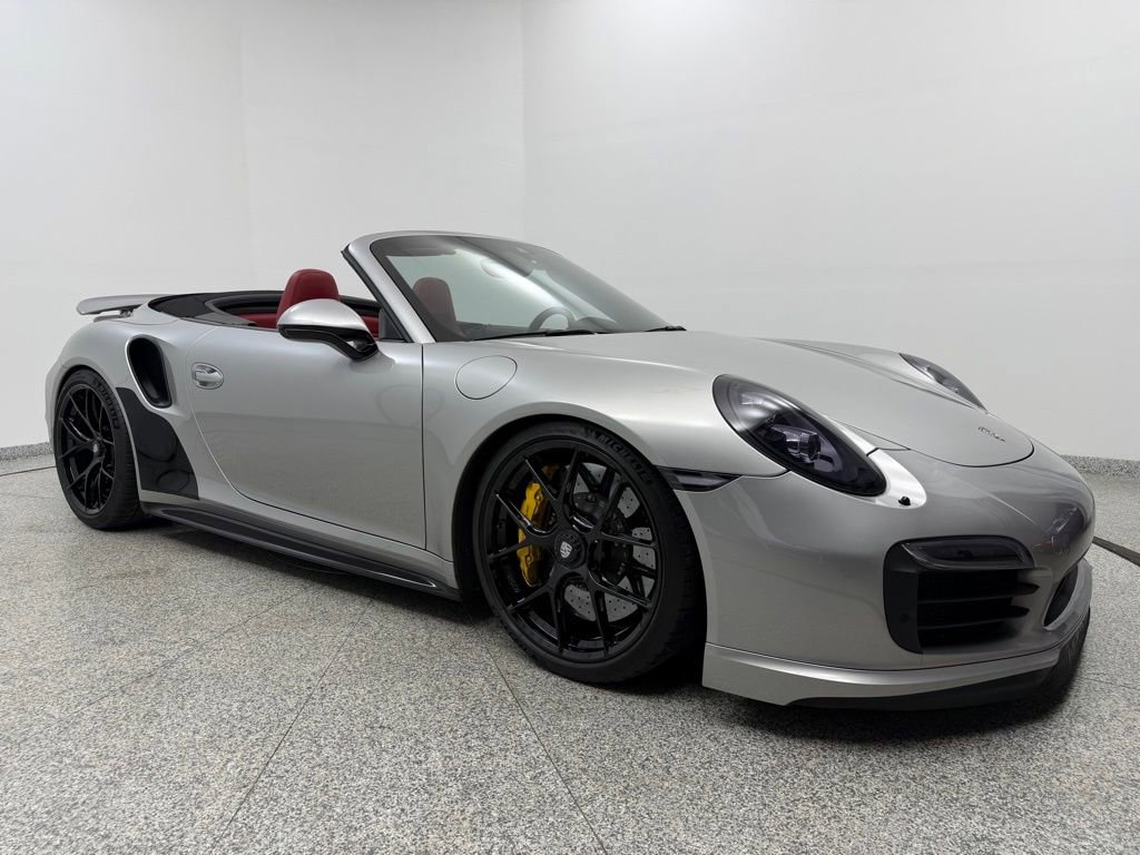 Used 2015 Porsche 911 Turbo S image 4