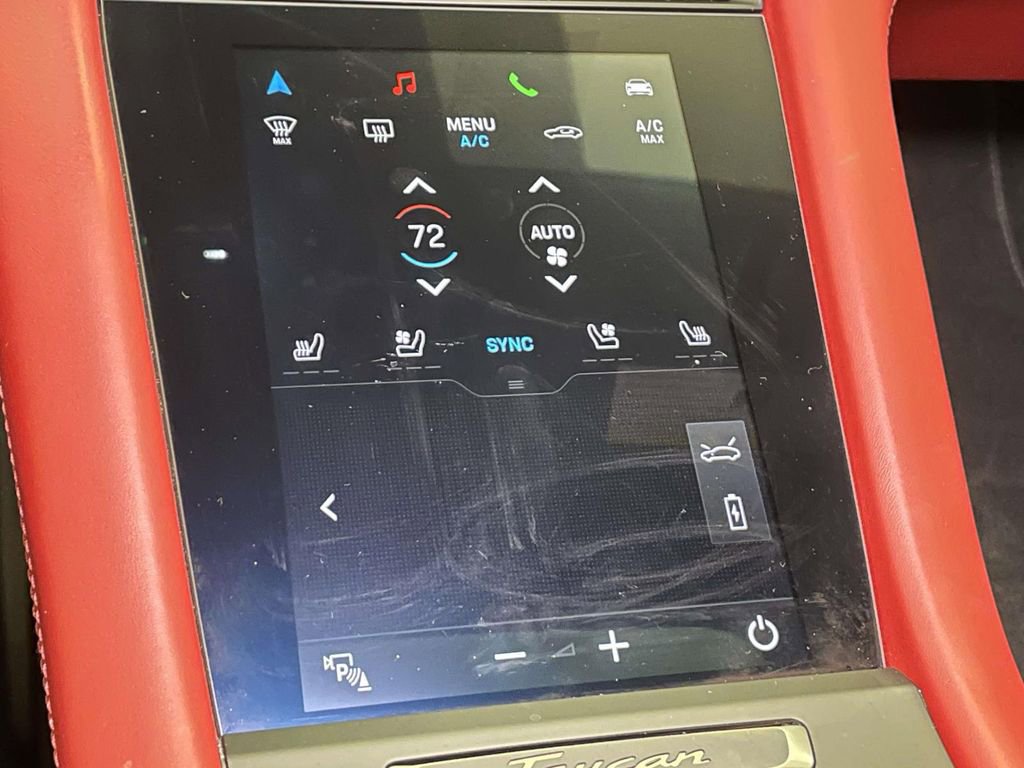 Used 2021 Porsche Taycan 4S image 33