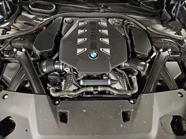Certified 2023 BMW 760i xDrive w/ Executive Package AWD/4WD image 22