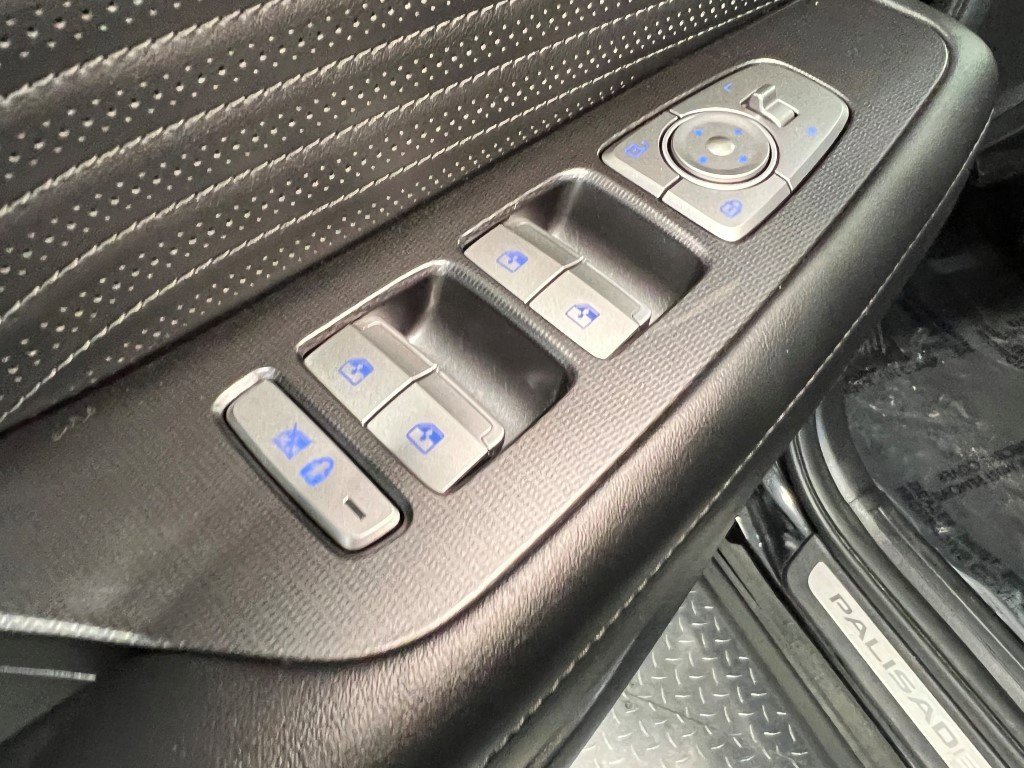 Used 2024 Hyundai Palisade Calligraphy image 31