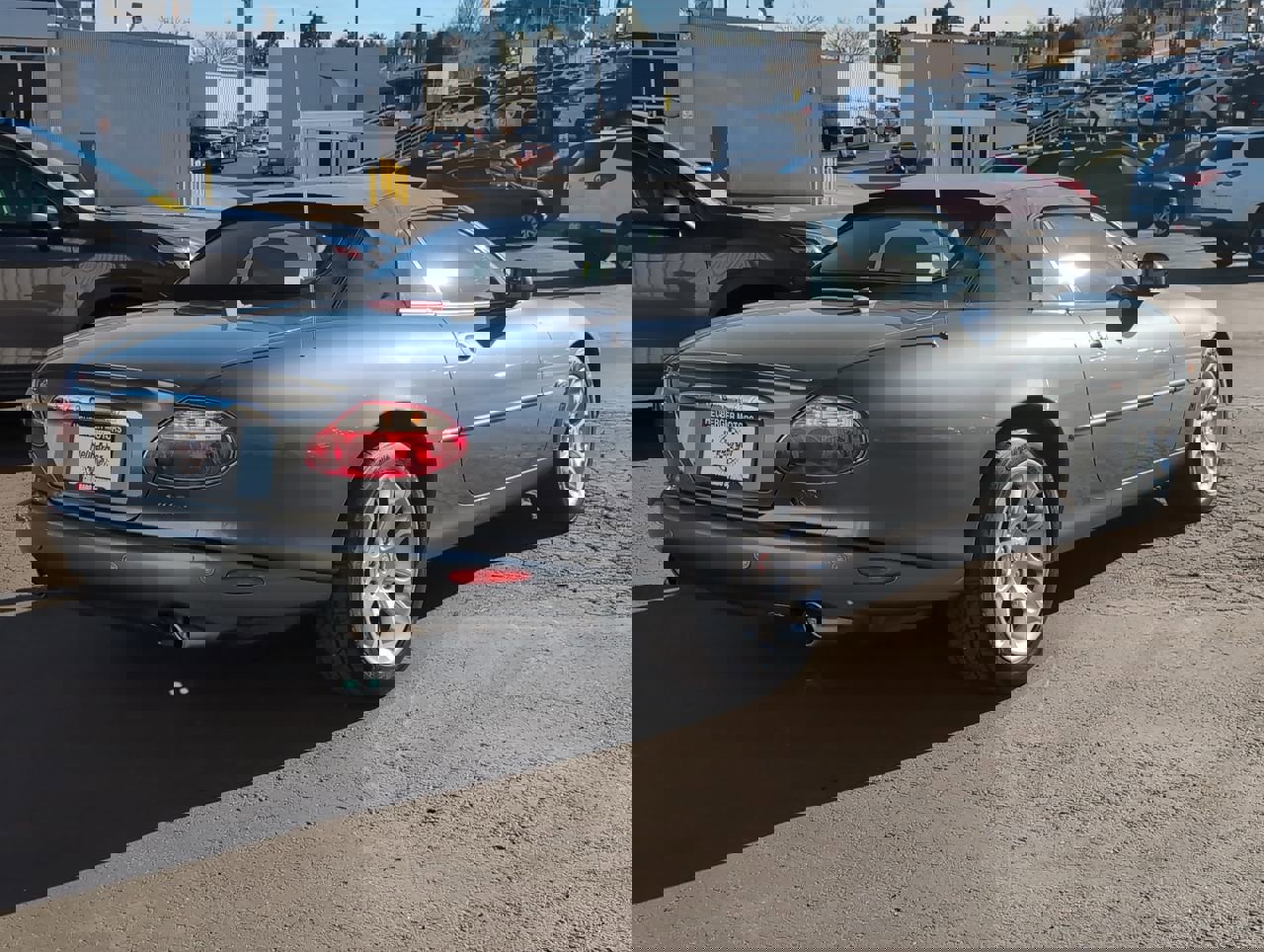 Used 2002 Jaguar XK8 Convertible image 7
