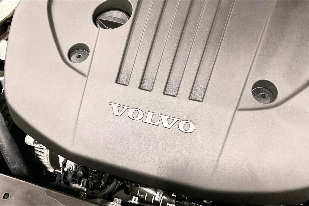 Certified 2023 Volvo XC60 B5 Plus w/ Climate Package image 30