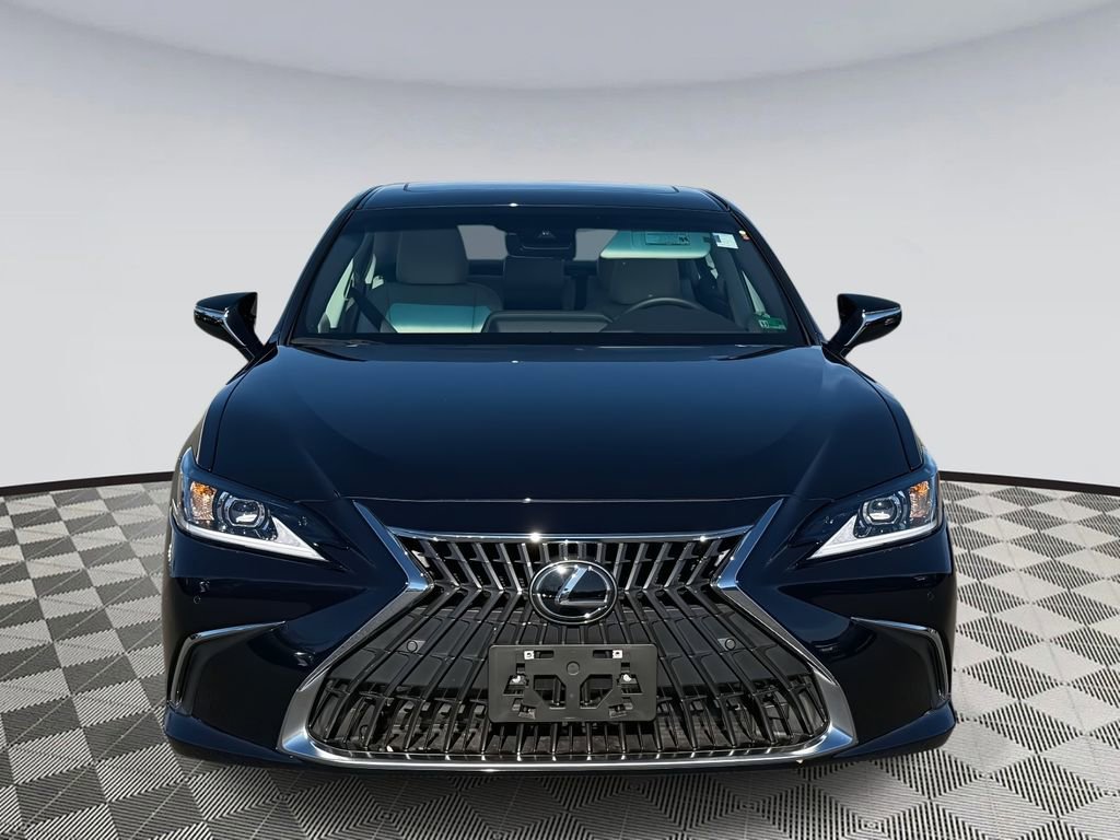 Used 2025 Lexus ES 300h w/ Premium Package image 6