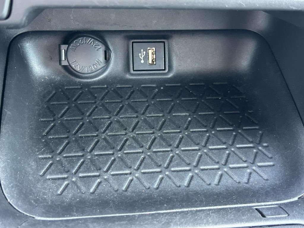 Used 2023 Toyota RAV4 LE FWD image 20