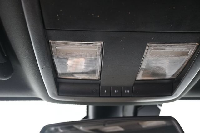 Used 2016 Dodge Challenger SXT w/ Driver Convenience Group RWD image 24