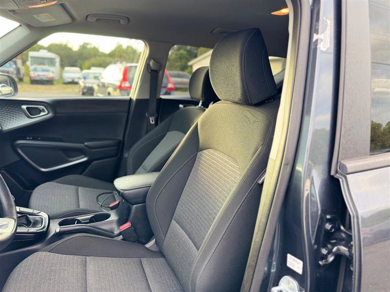 Used 2020 Kia Soul S image 29