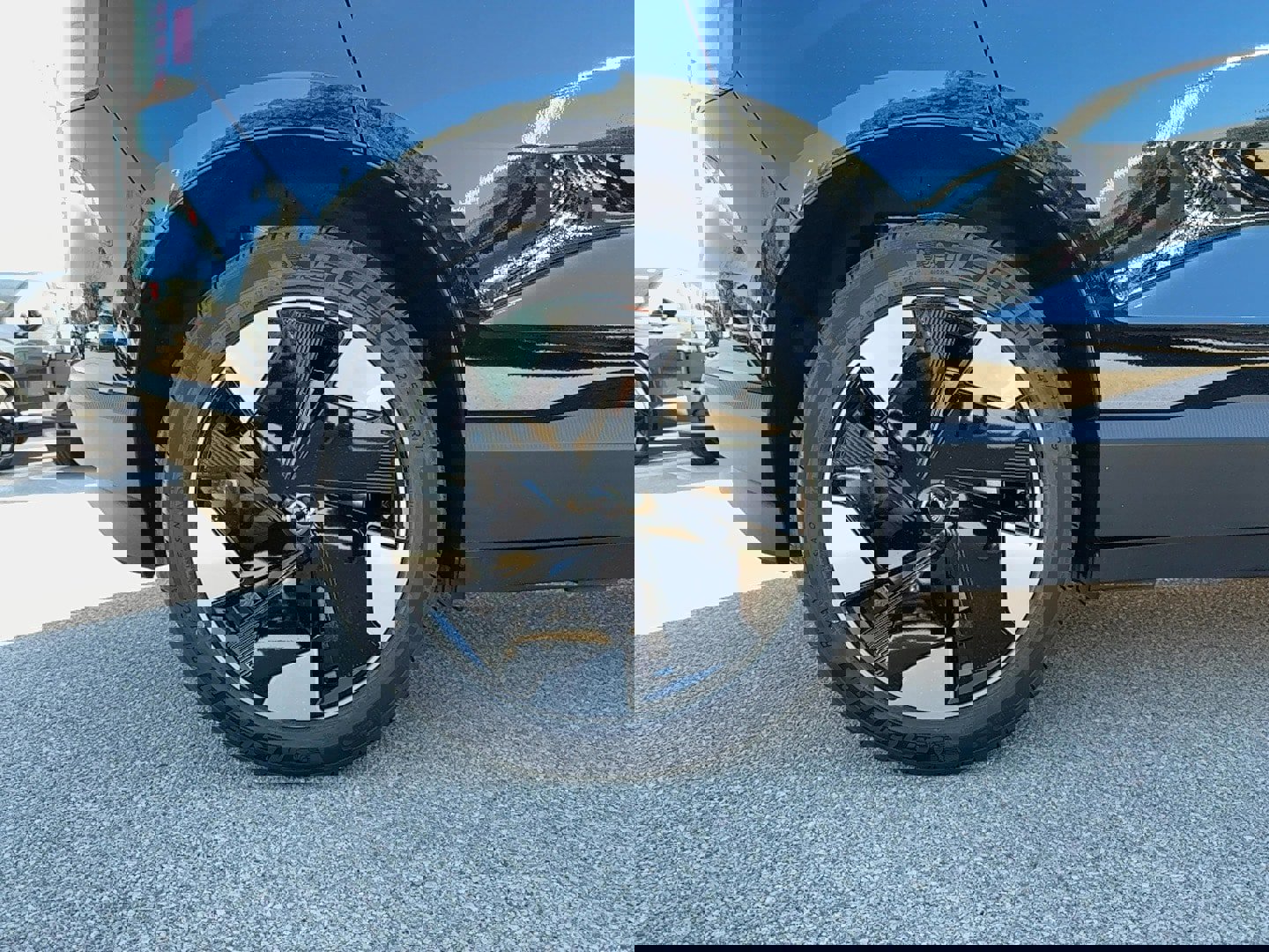 New 2026 Volvo EX30 Plus w/ Protection Package Premier image 11