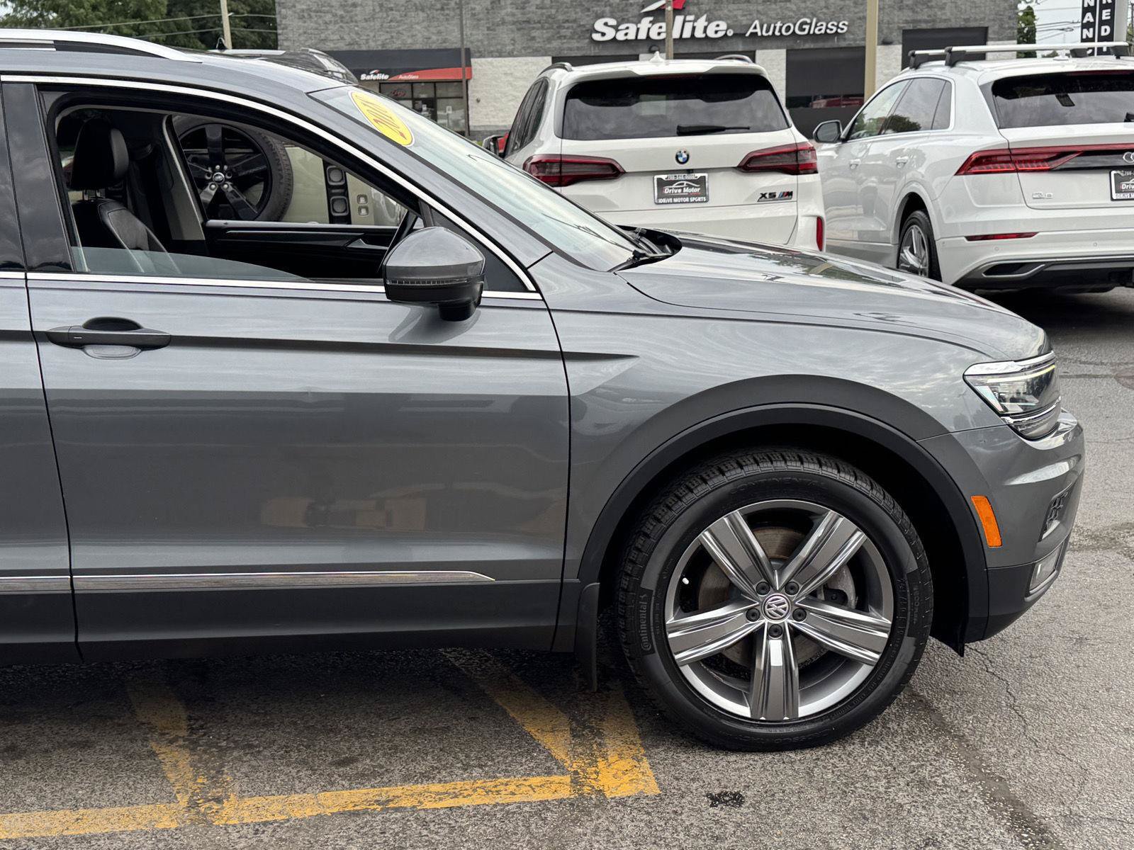 Used 2018 Volkswagen Tiguan SEL Premium w/ 3rd Row Seat Package AWD/4WD image 13