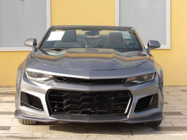 Used 2021 Chevrolet Camaro LT RWD image 61