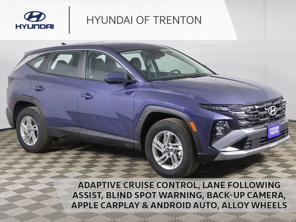 Used 2025 Hyundai Tucson SE AWD/4WD image 1