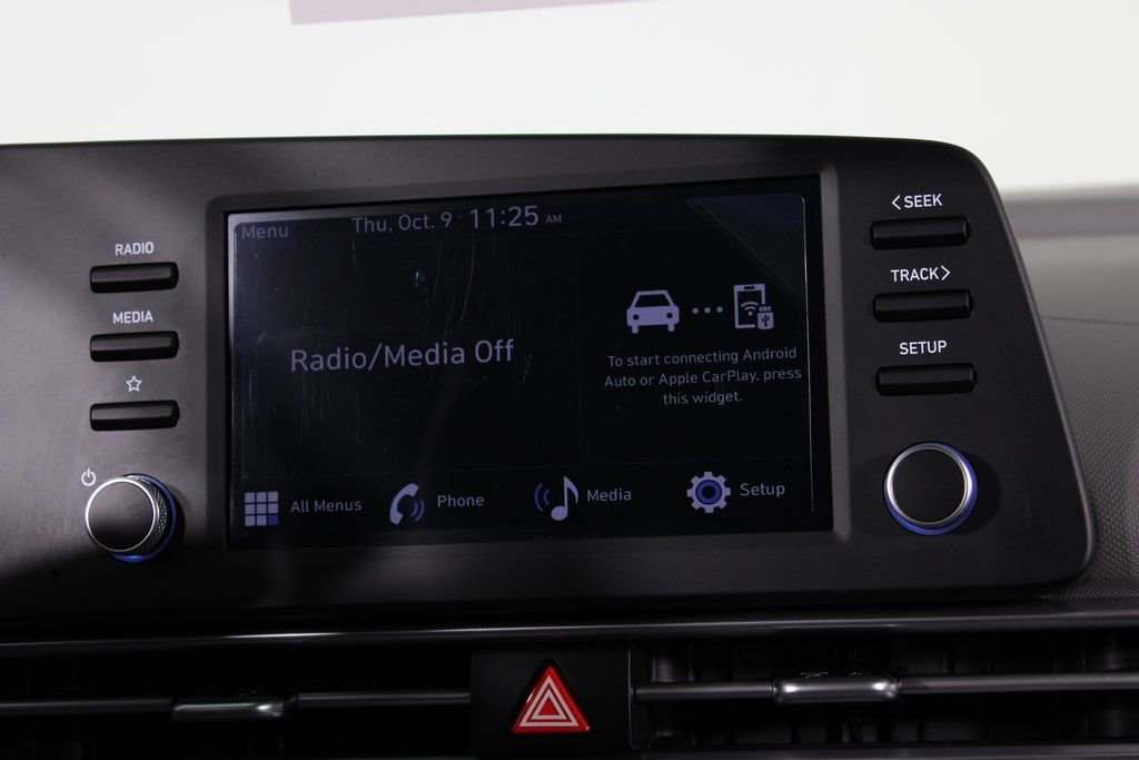 Certified 2025 Hyundai Elantra Sport image 5