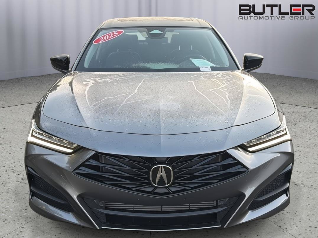 Used 2025 Acura TLX w/ Technology Package FWD image 9