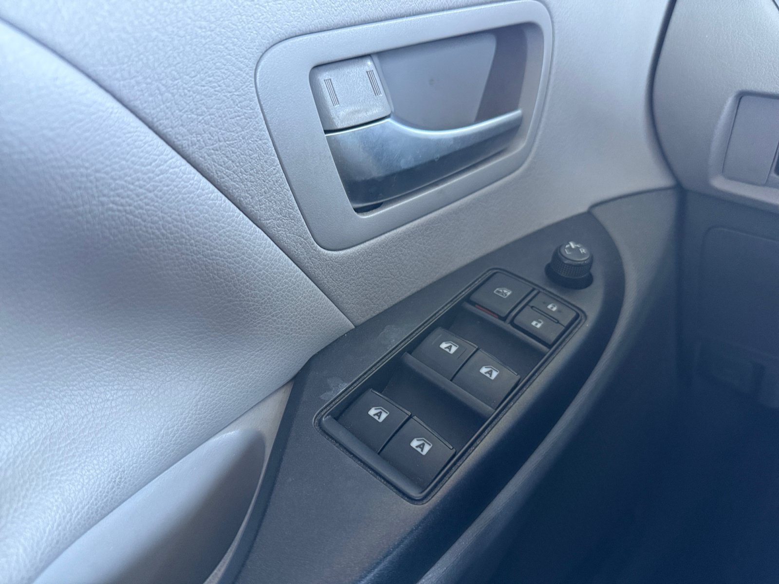 Used 2019 Toyota Sienna LE FWD image 15