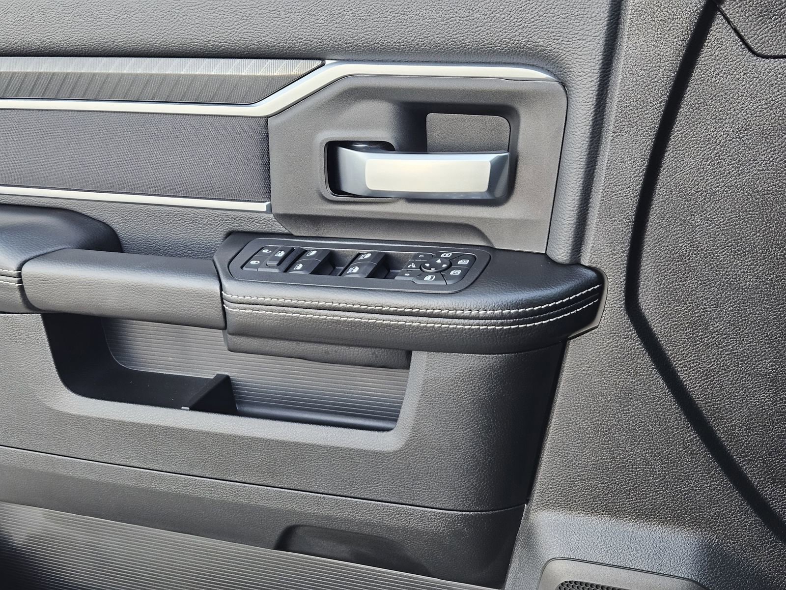 New 2026 RAM 2500 Lone Star AWD/4WD image 26