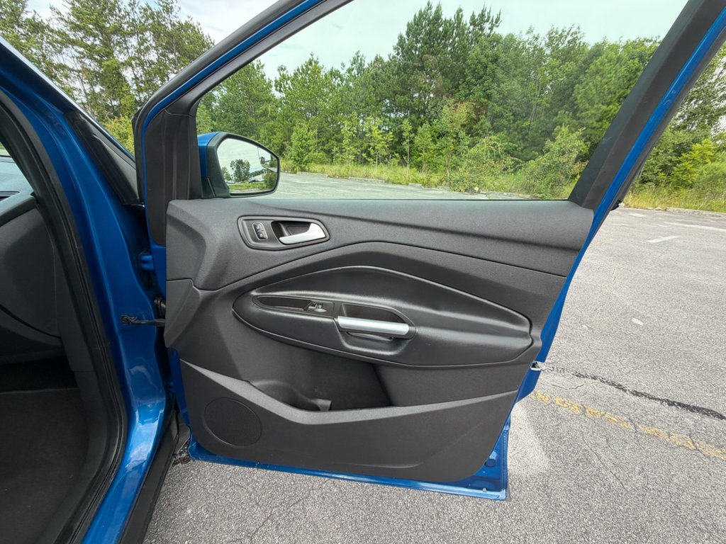 Used 2019 Ford Escape SE FWD image 21