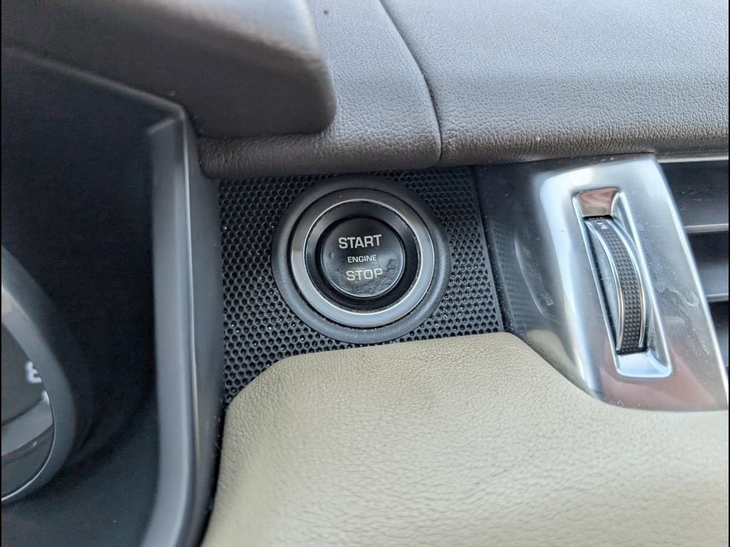 Used 2014 Land Rover Range Rover Sport HSE image 16
