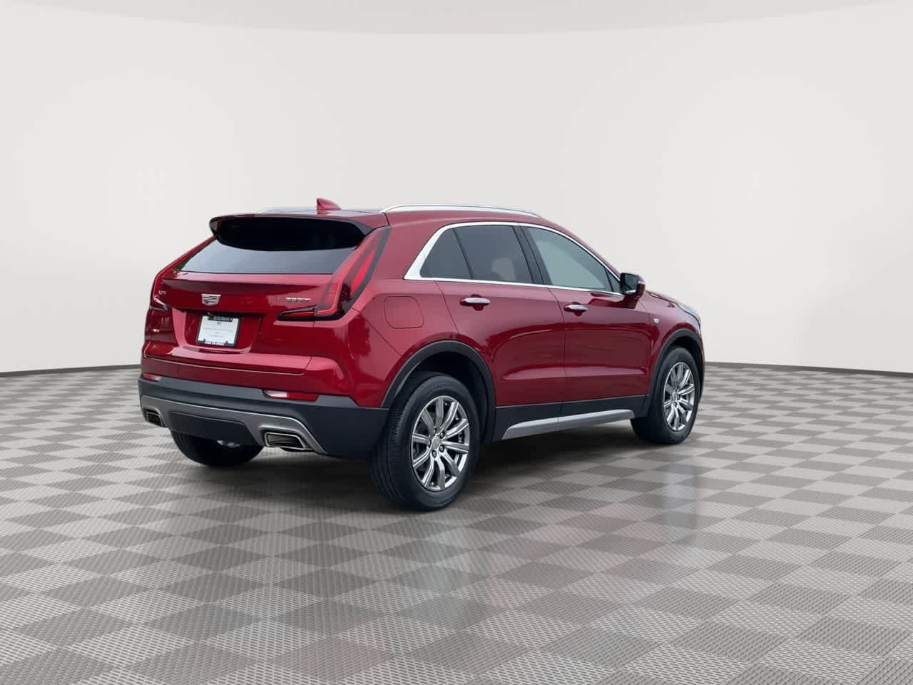 Certified 2022 Cadillac XT4 Premium Luxury w/ Enhanced Visibility Package AWD/4WD image 8