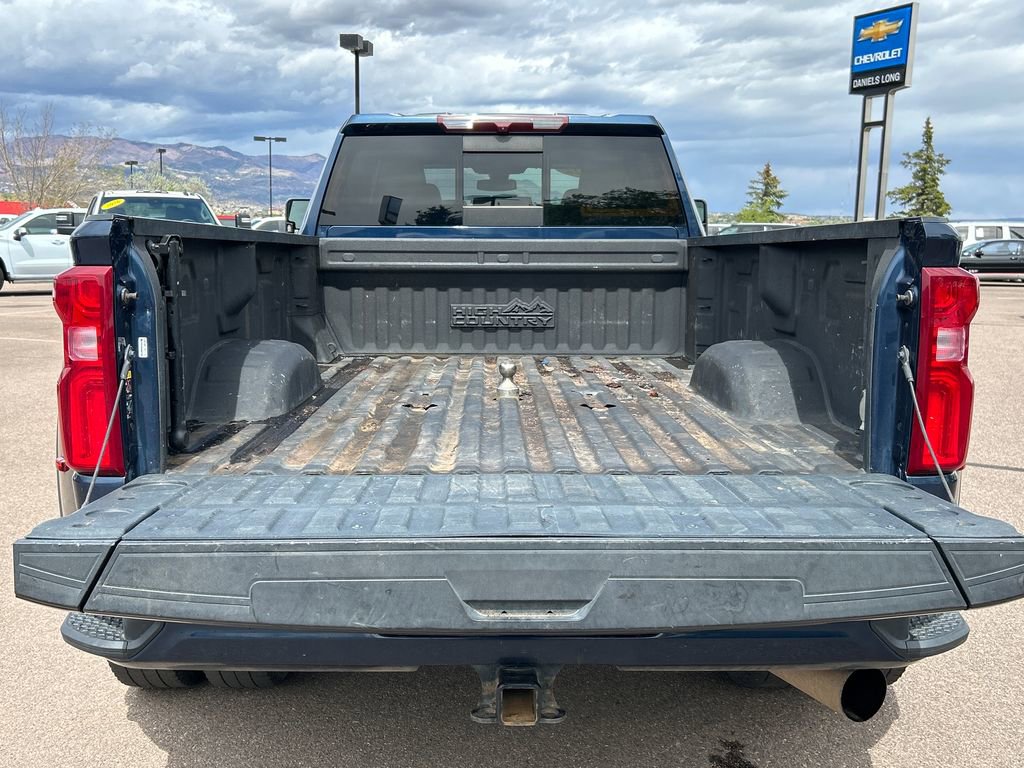 Used 2022 Chevrolet Silverado 3500 High Country w/ Safety Package II image 5