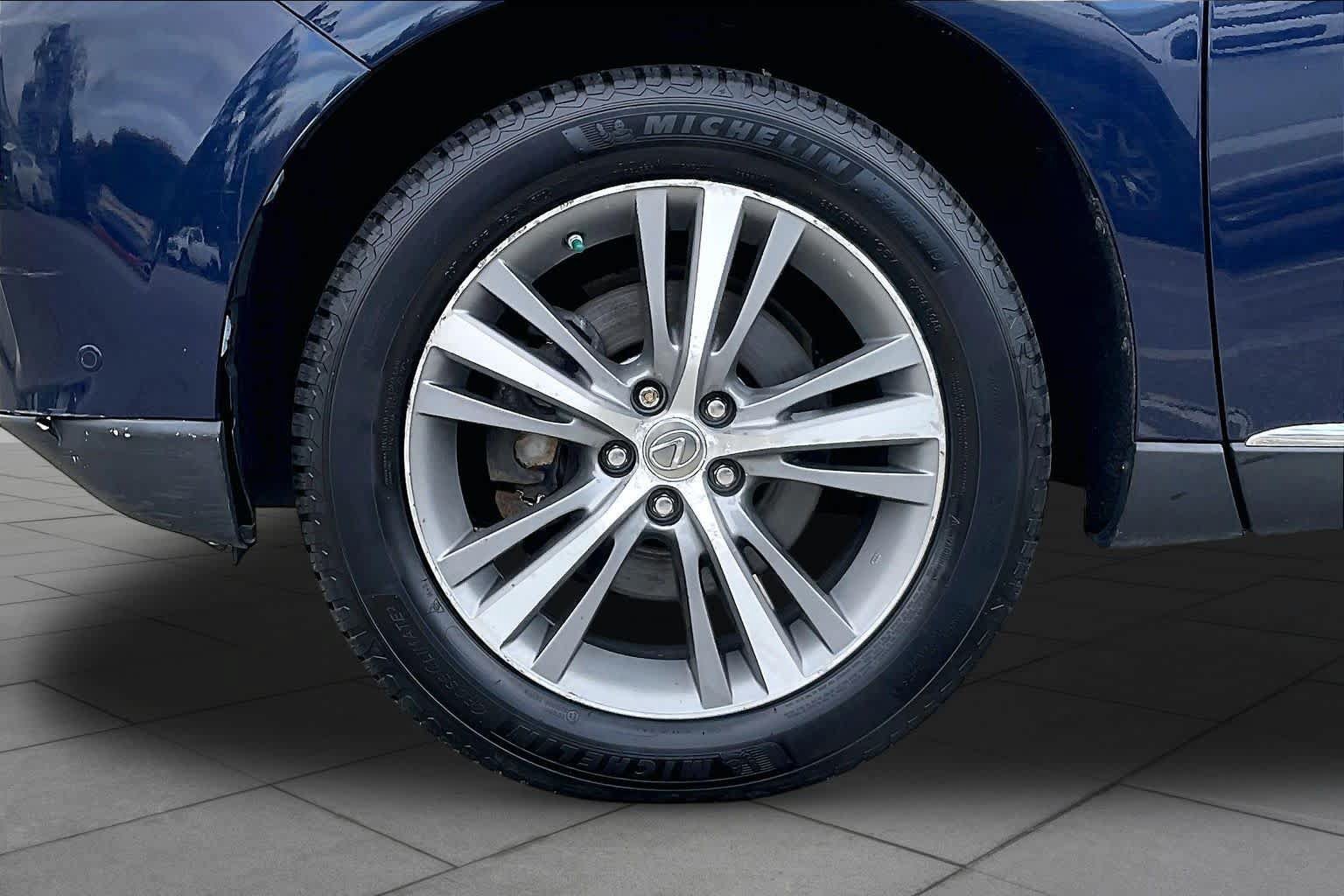 Used 2015 Lexus RX 450h AWD image 10