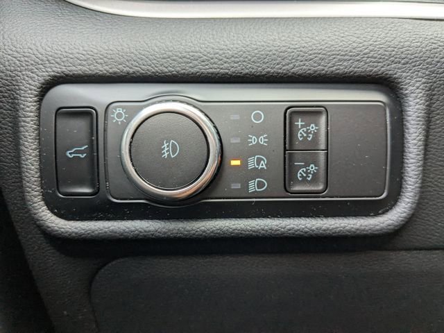 Used 2023 Ford Explorer XLT w/ Equipment Group 202A AWD/4WD image 7