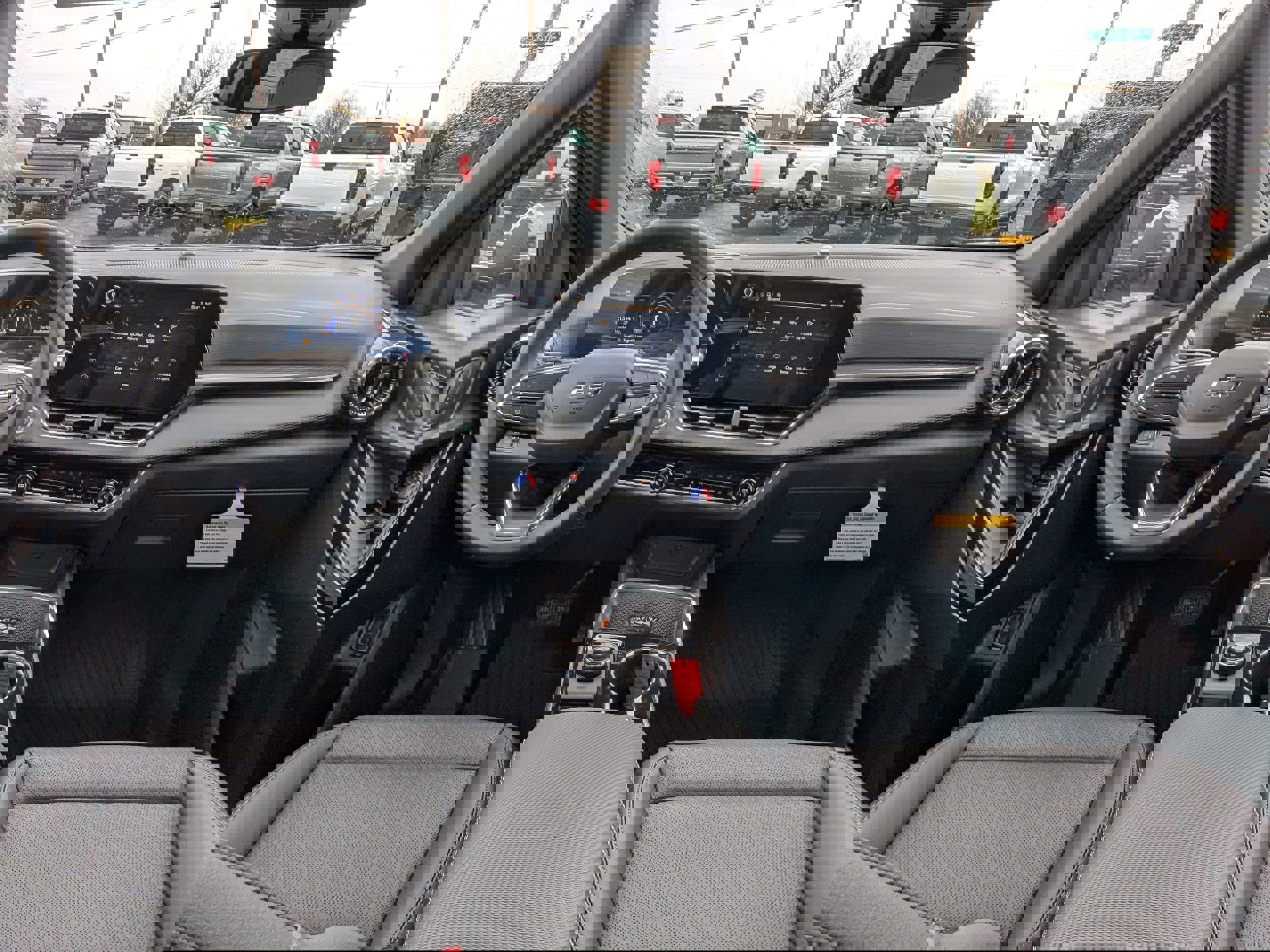 New 2026 Chevrolet Equinox LT w/ Convenience Package II image 8