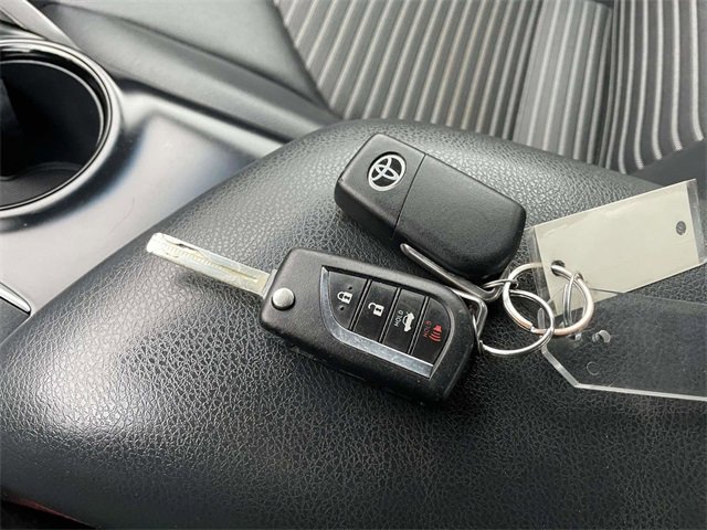 Used 2019 Toyota Camry SE image 31