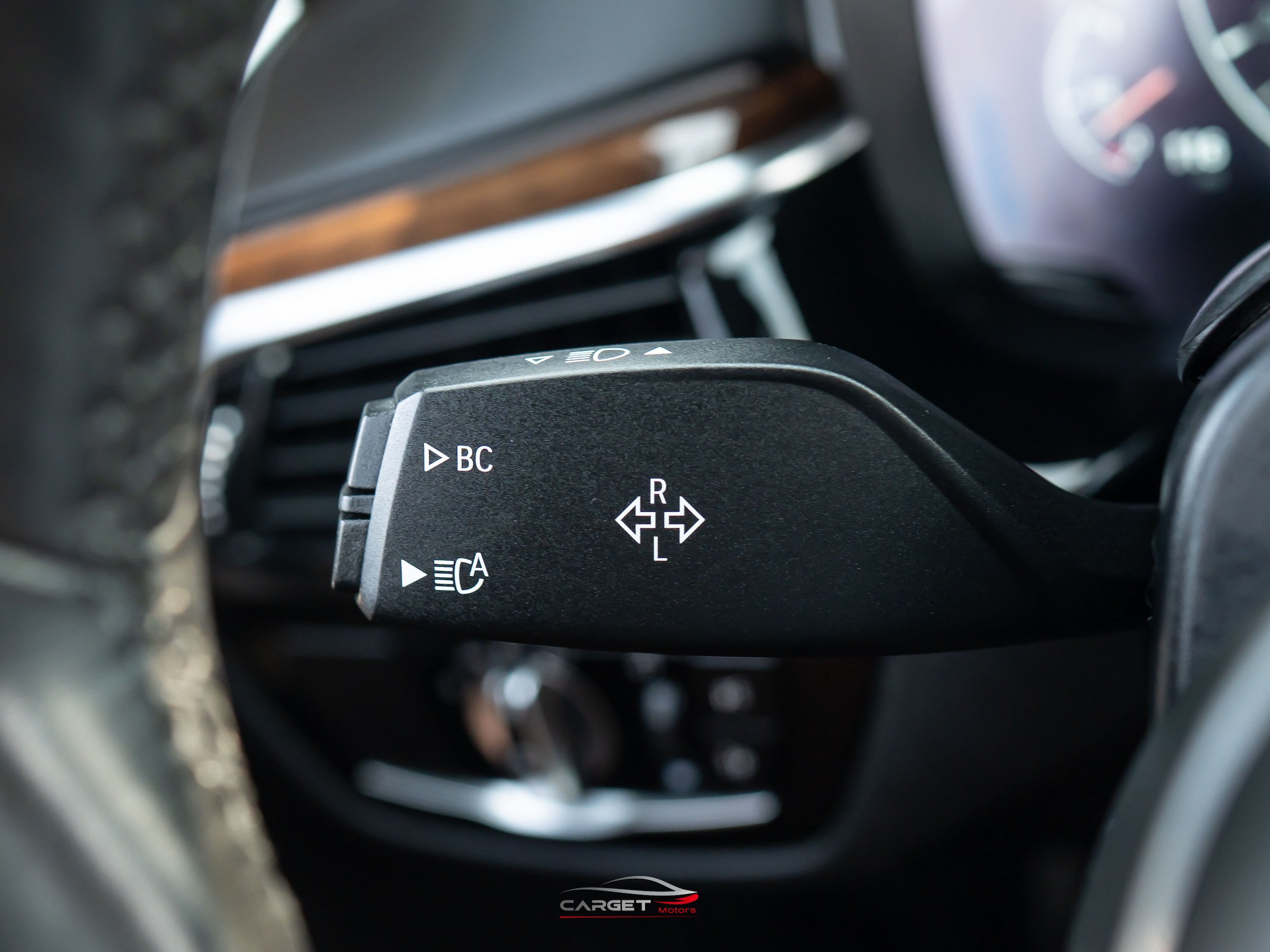 Used 2019 BMW M550i xDrive AWD/4WD image 29