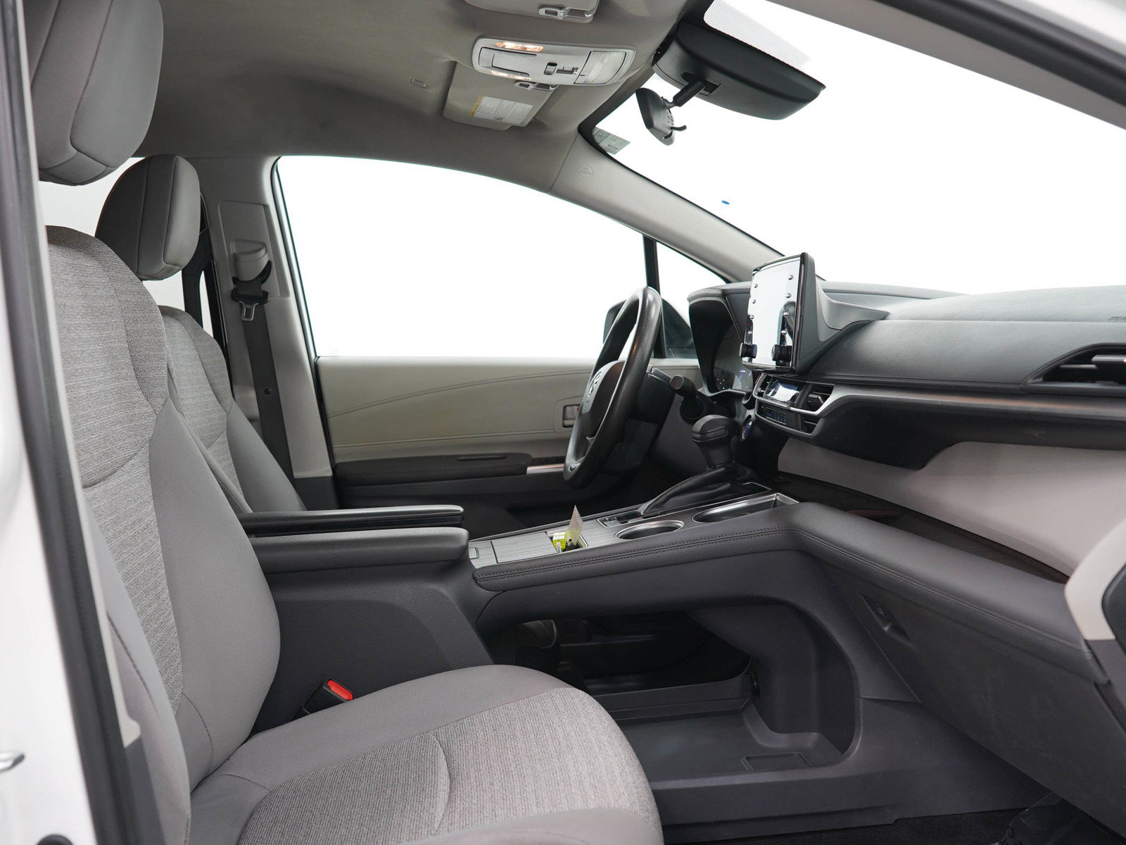 Used 2021 Toyota Sienna LE AWD/4WD image 12
