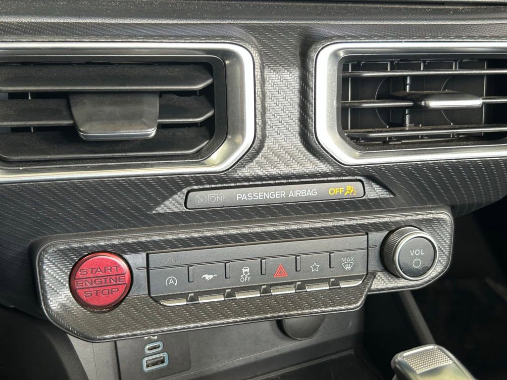 Used 2025 Ford Mustang Premium image 24
