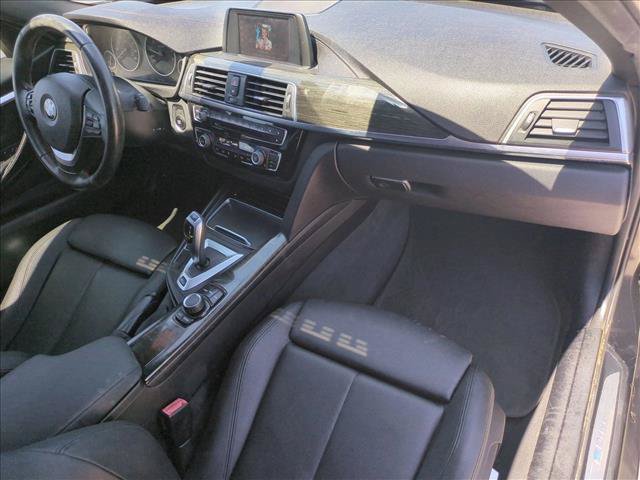 Used 2018 BMW 330e w/ Convenience Package RWD image 21