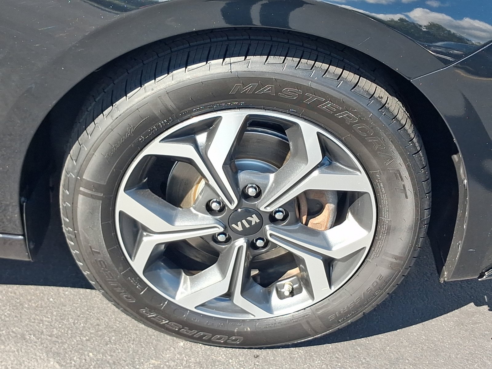 Used 2019 Kia Forte LXS FWD image 8