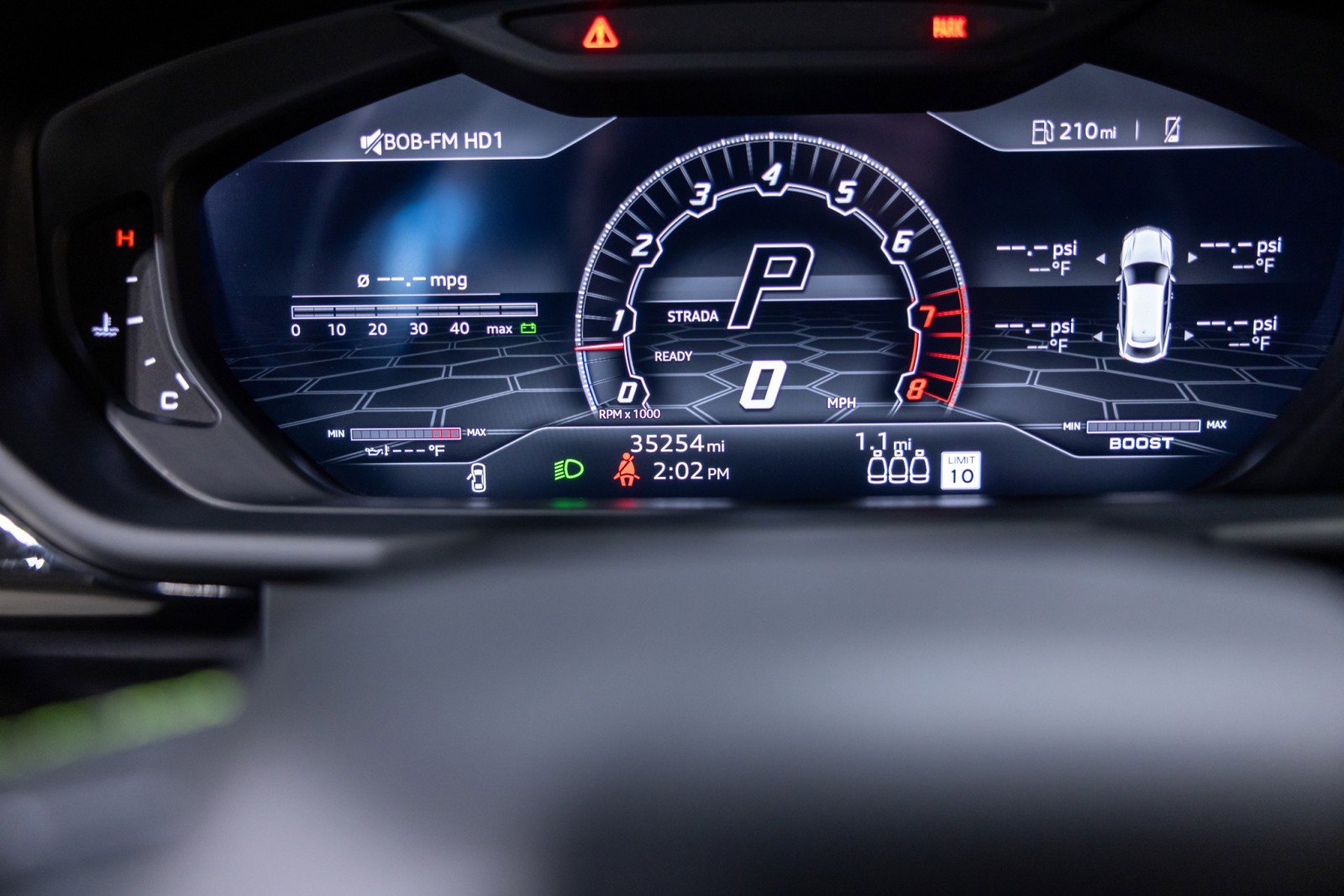 Used 2022 Lamborghini Urus image 40