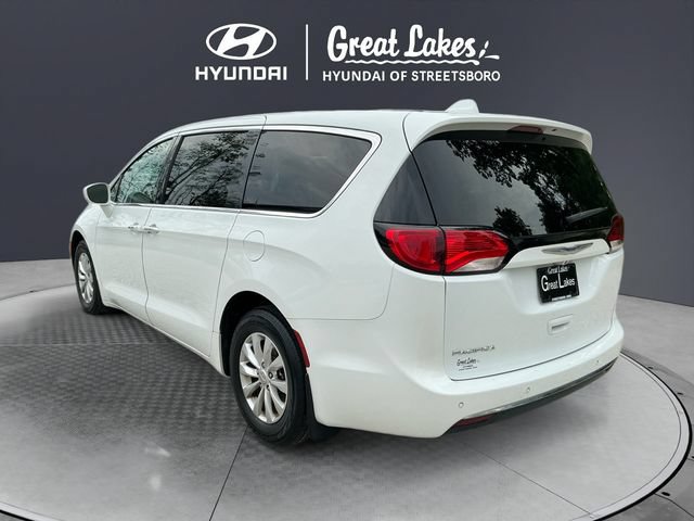 Used 2018 Chrysler Pacifica Touring Plus FWD image 3