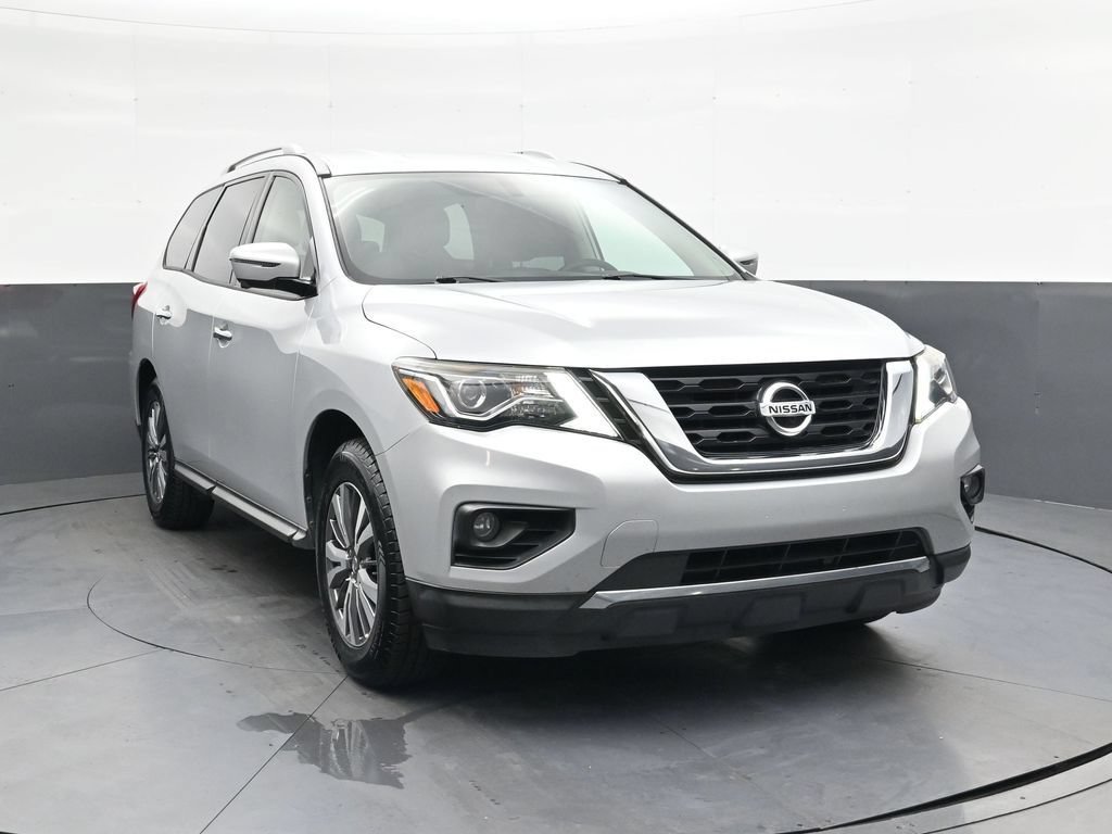 Used 2020 Nissan Pathfinder SL AWD/4WD image 2