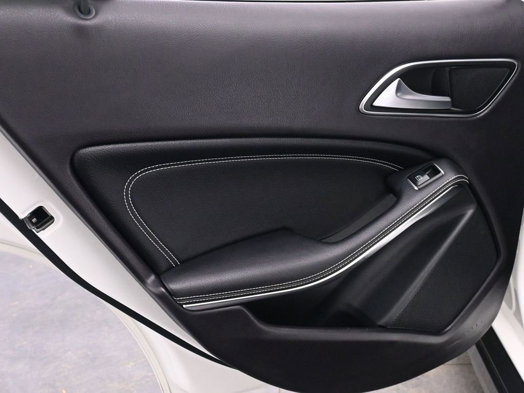 Used 2019 Mercedes-Benz GLA 250 GLA 250 image 14