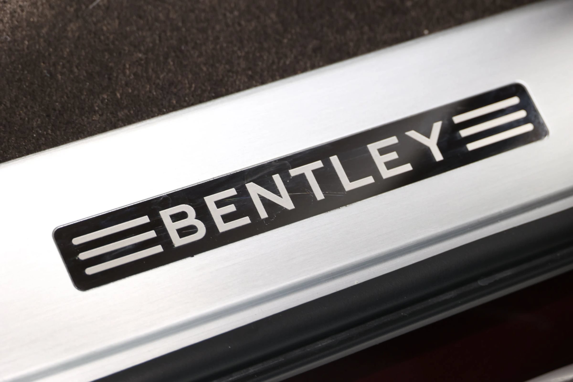 Used 2018 Bentley Bentayga AWD/4WD image 84