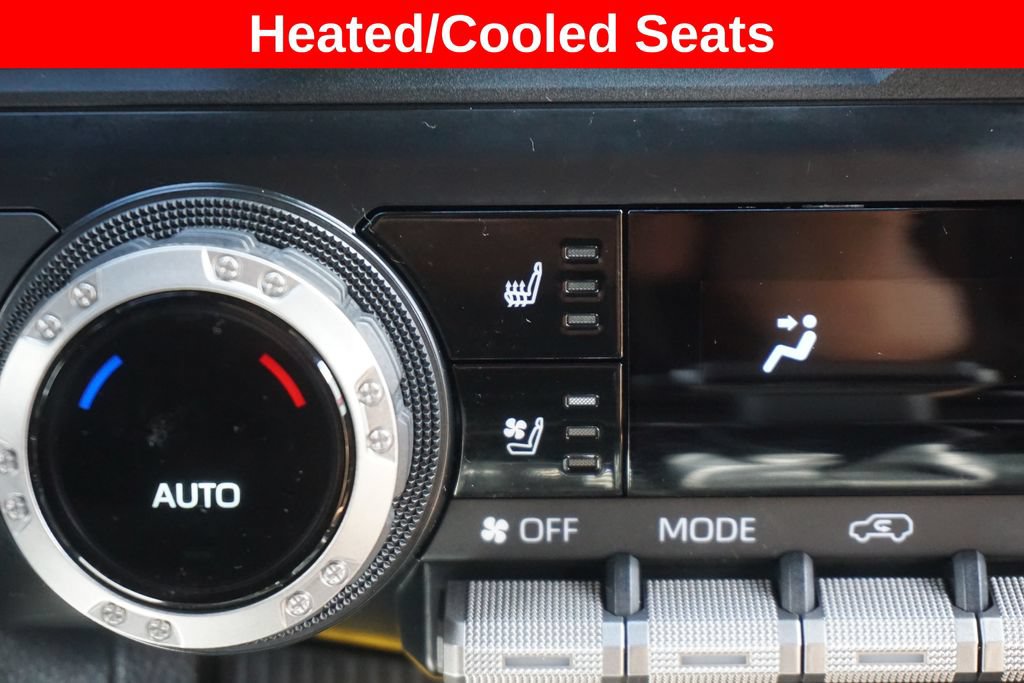 Certified 2025 Toyota 4Runner Limited AWD/4WD image 9