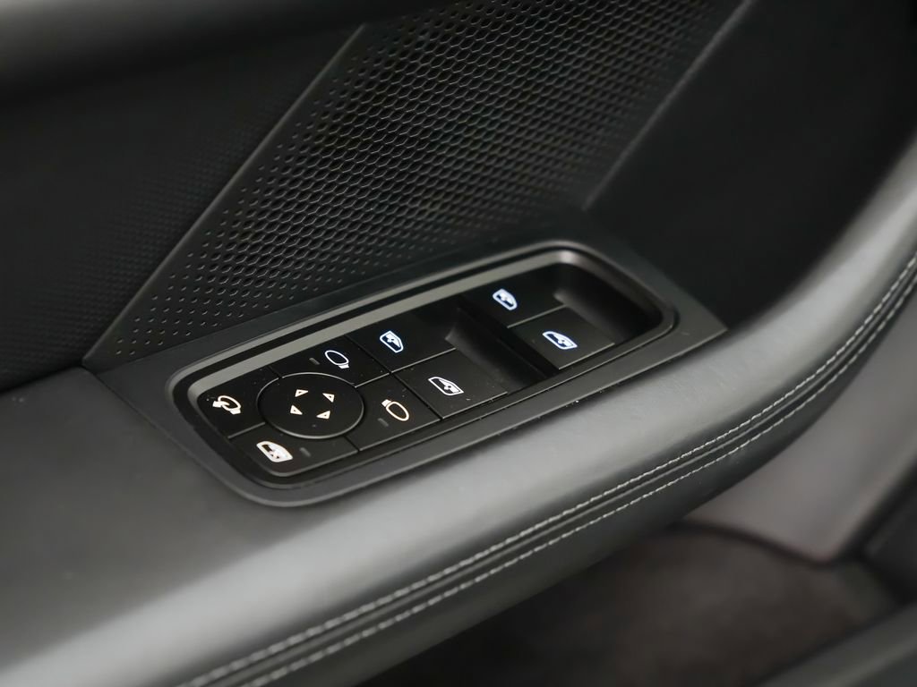 Certified 2025 Porsche Taycan image 24