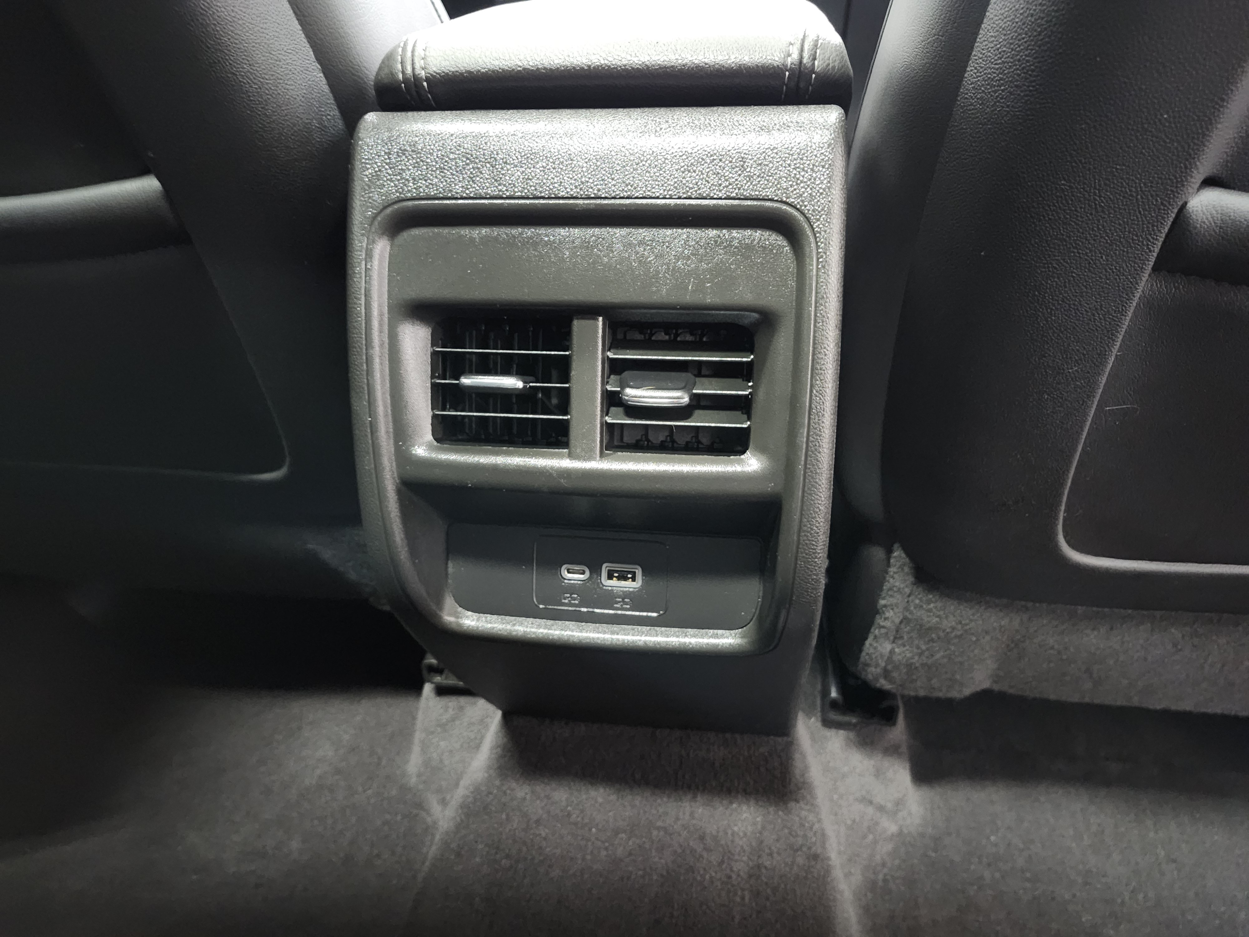 Used 2019 Cadillac XT4 Premium Luxury AWD/4WD image 25