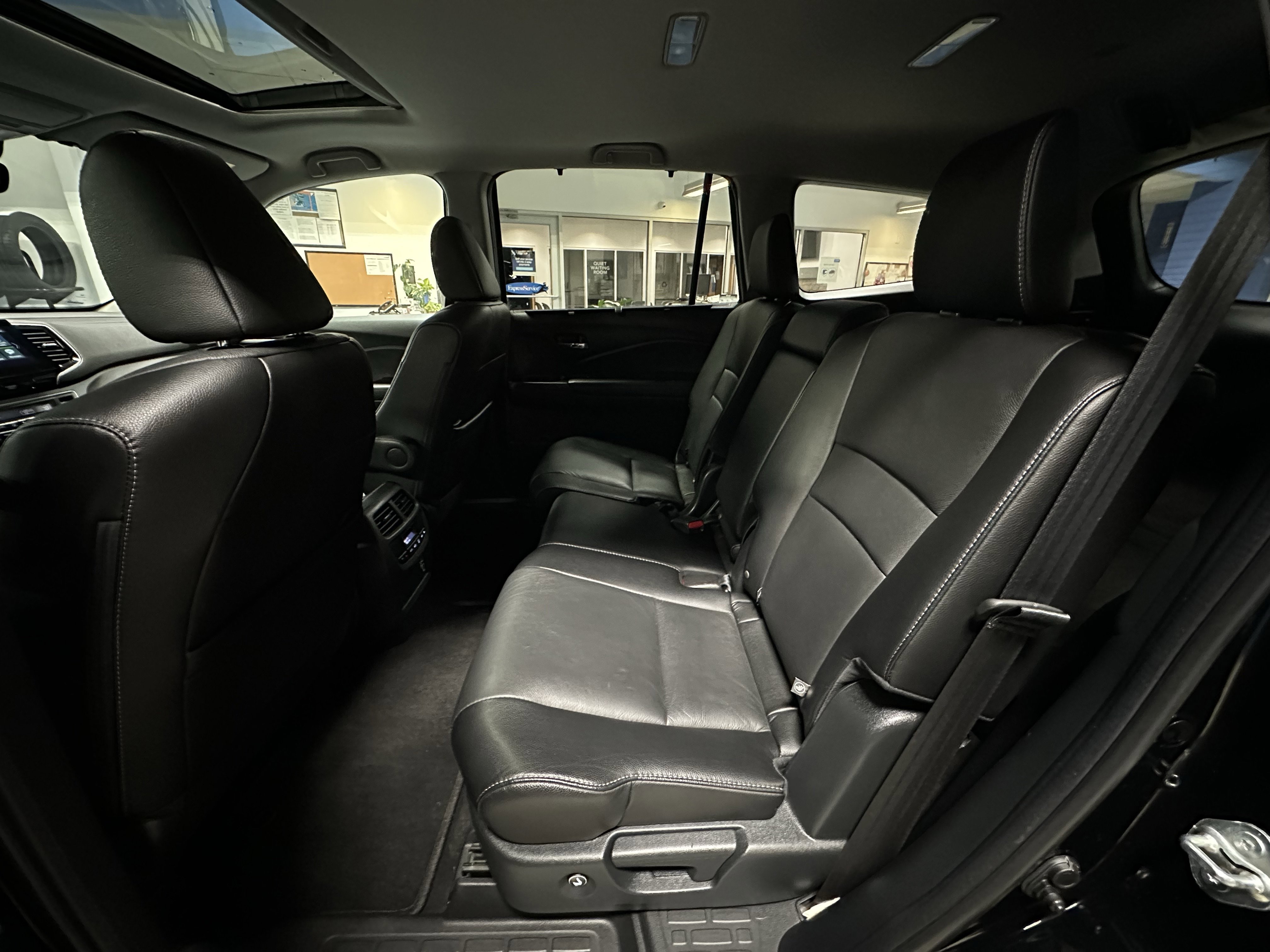 Used 2022 Honda Pilot Special Edition image 18