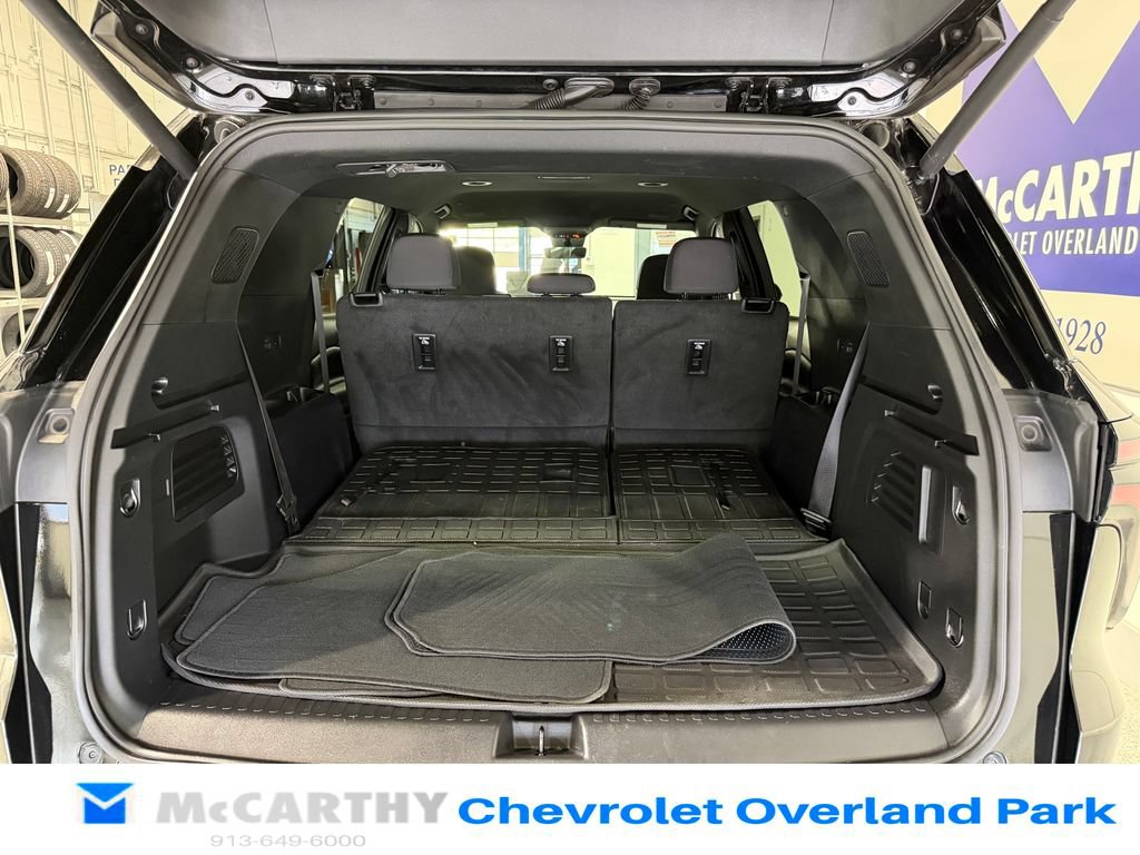 Used 2024 Chevrolet Traverse LS w/ Midnight/Sport Edition FWD image 28
