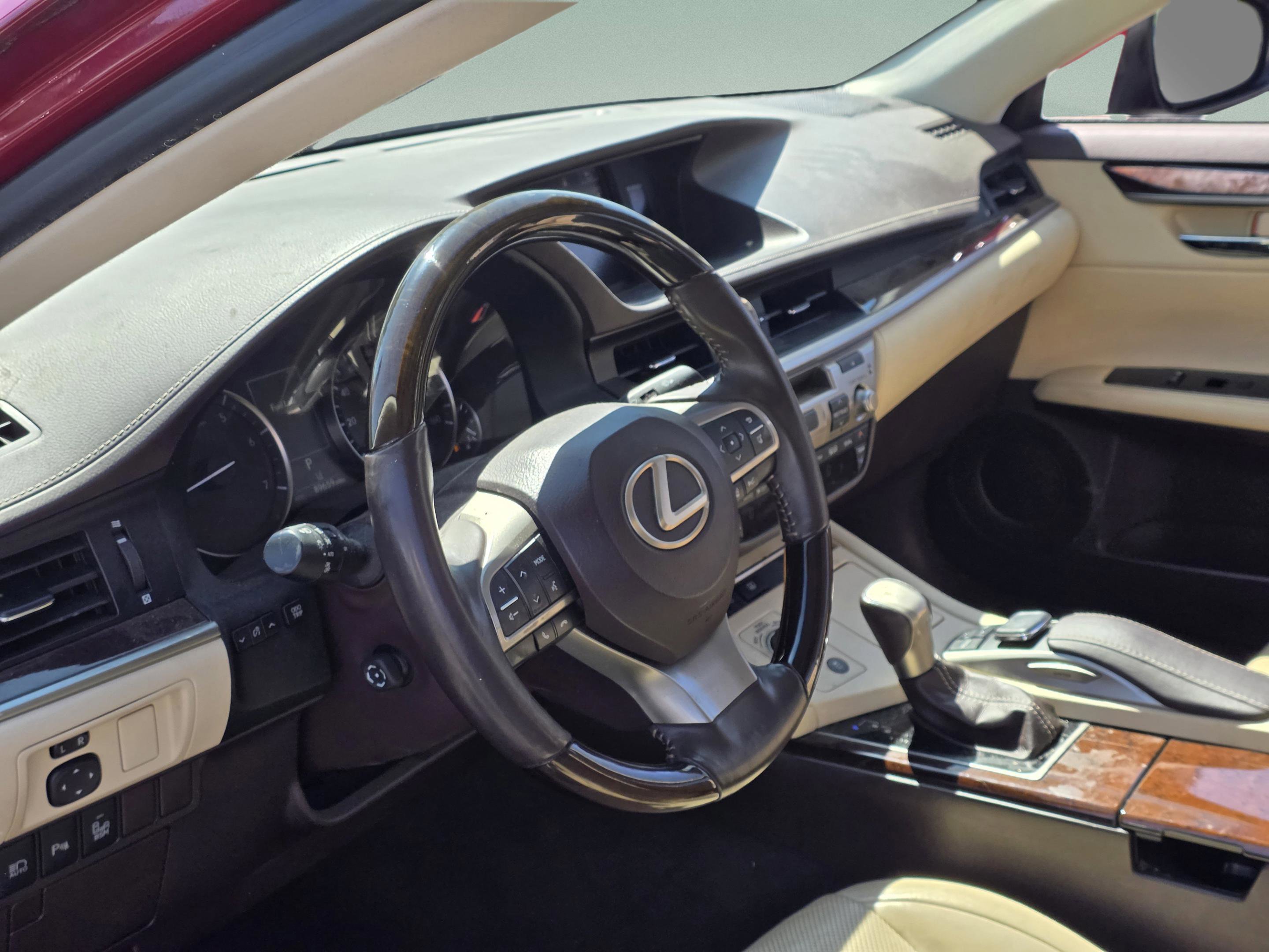 Used 2016 Lexus ES 350 w/ Luxury Package w/Wood Trim FWD image 11