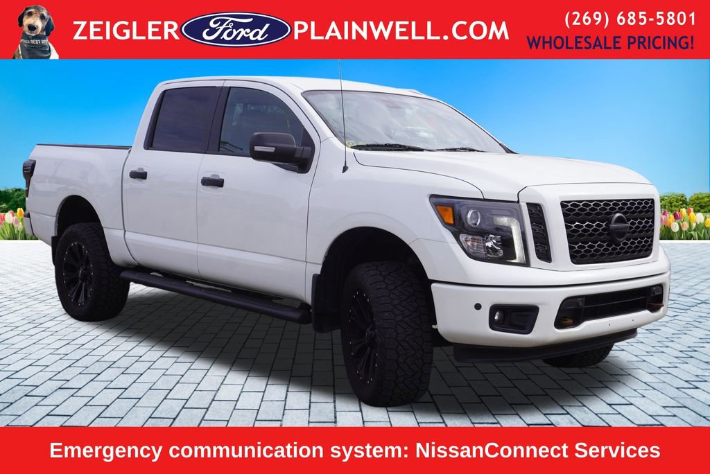 Used 2018 Nissan Titan SL w/ Midnight Edition image 7