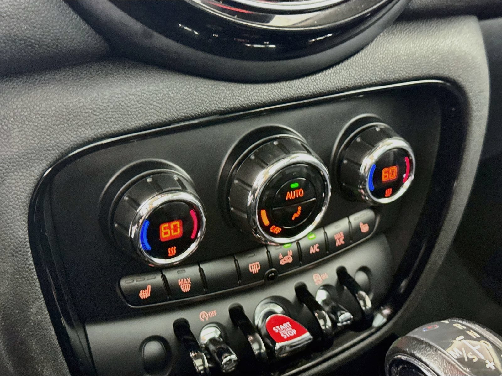 Used 2019 MINI Cooper Clubman ALL4 AWD/4WD image 12