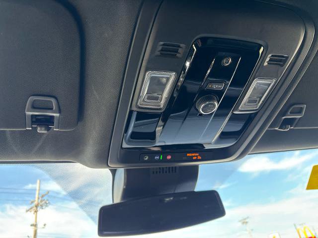 Used 2026 Chevrolet Suburban Z71 AWD/4WD image 29