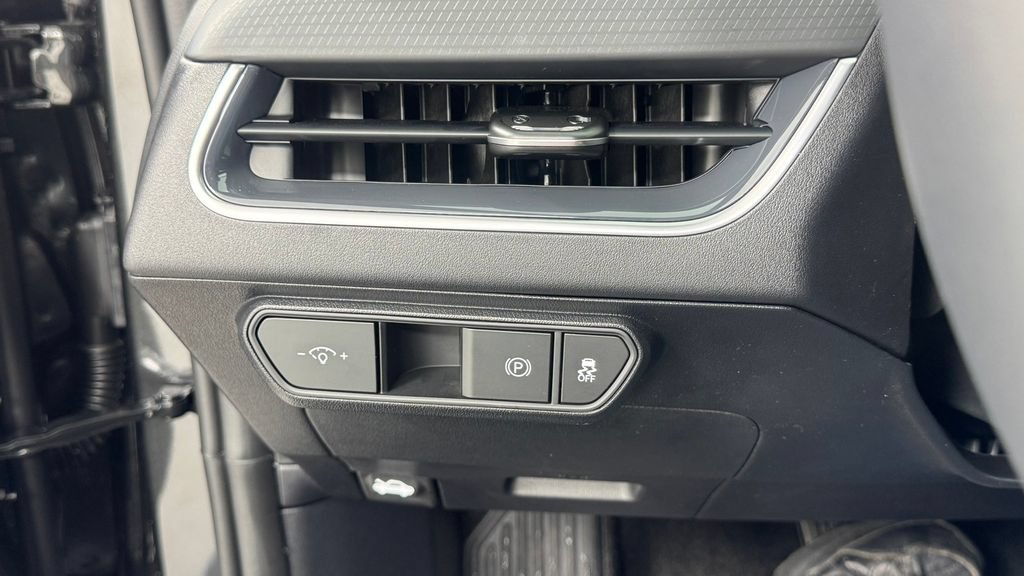 New 2026 Kia K4 GT-Line FWD image 30