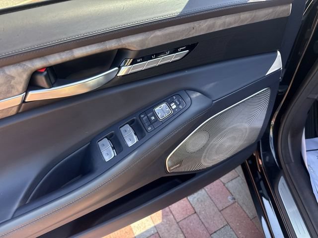 Used 2021 Genesis G90 5.0 Ultimate RWD image 13